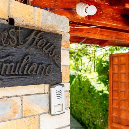 Guesthouse Emiljano Berat Exterior foto